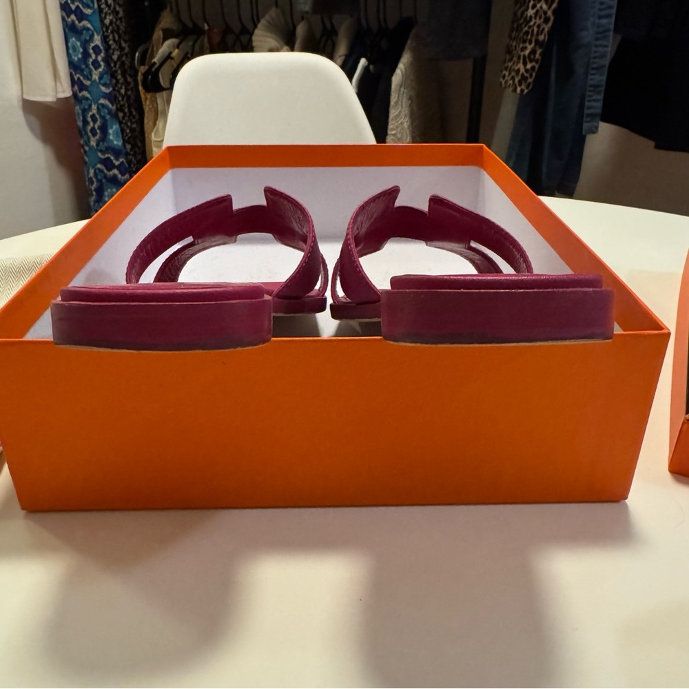 HERMES ORAN SANDALS, PINK POURPRE COLOR, SIZE 37.5 with BOX and DUSTBAGS - Picture 12 of 15